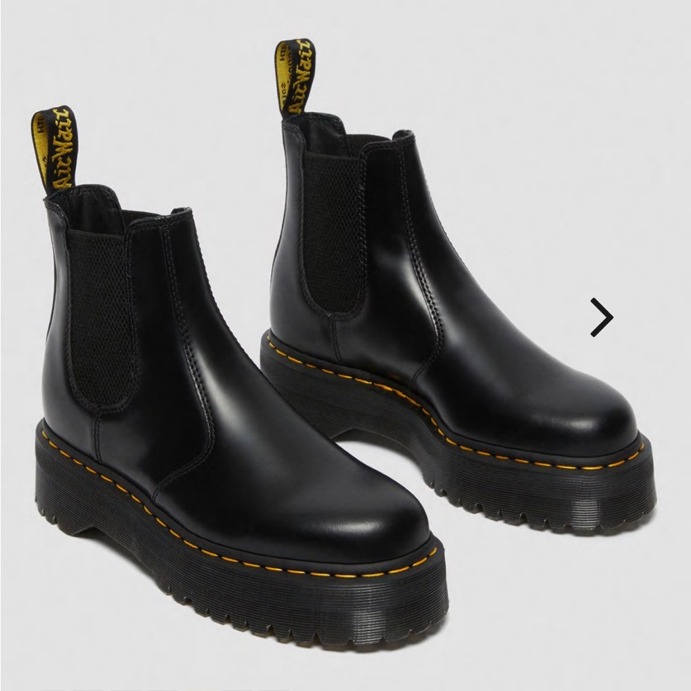DR MARTENS 2976 PLATFORM CHELSEA BOOTS